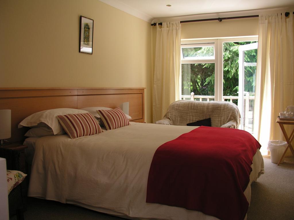 Lakeland Midsummer Lakehouse Oughterard Bagian luar foto
